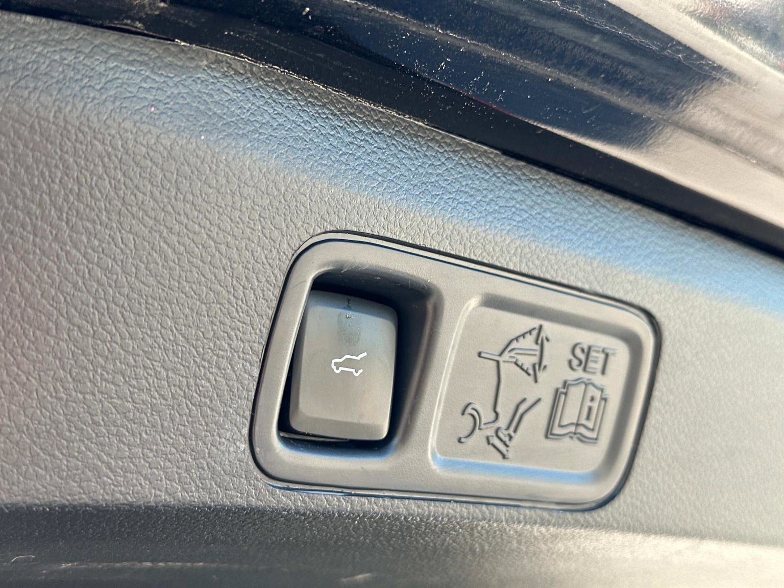 Certified 2024 Ford Expedition XLT image 34