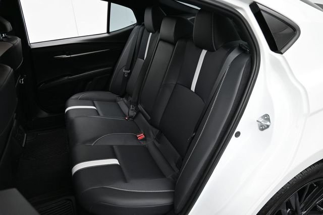 Used 2025 Toyota Camry SE FWD image 27