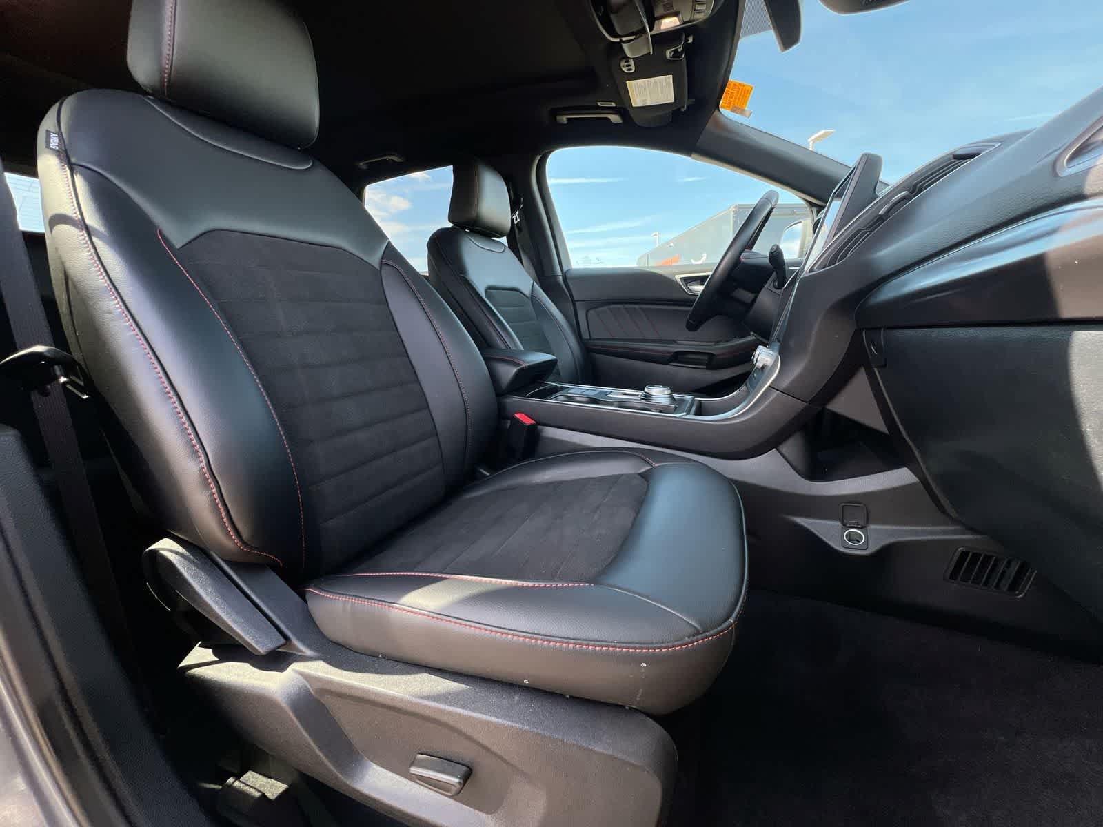 Certified 2024 Ford Edge ST-Line AWD/4WD image 21