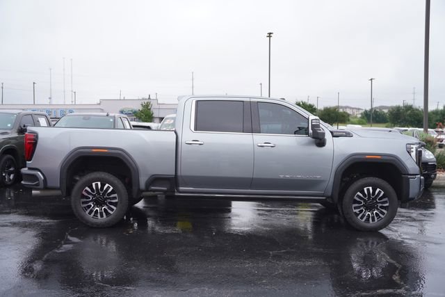 Used 2024 GMC Sierra 2500 Denali Ultimate AWD/4WD image 5