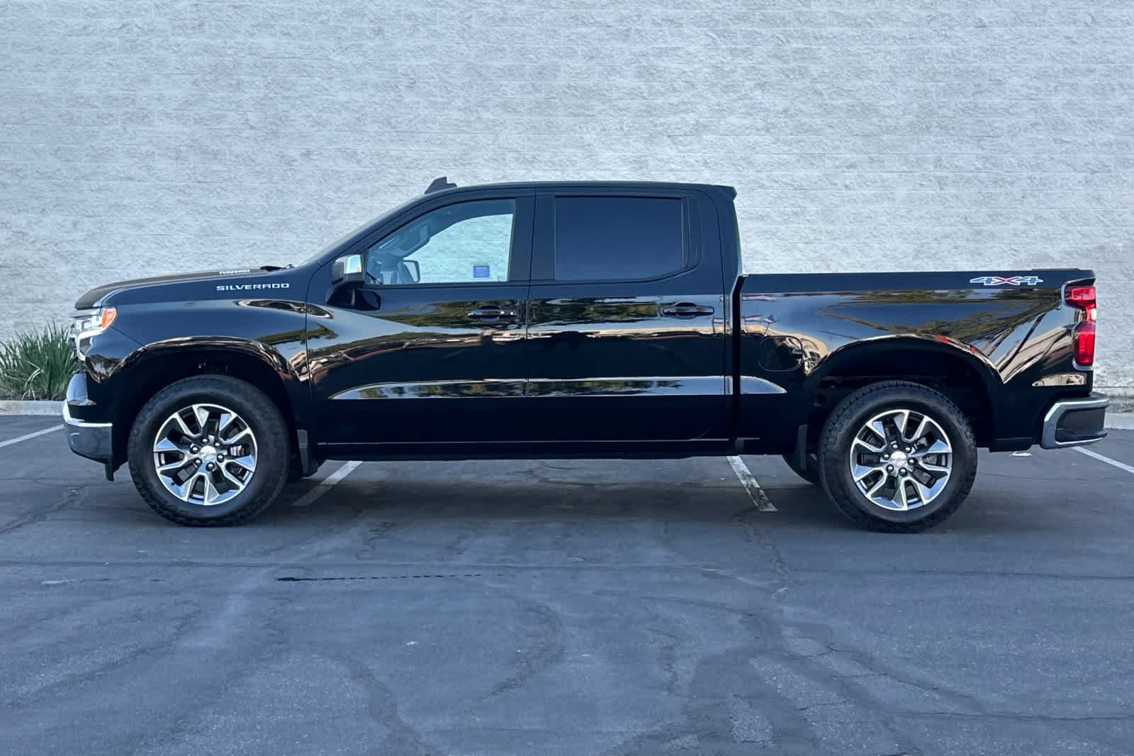 Used 2026 Chevrolet Silverado 1500 LT AWD/4WD image 6