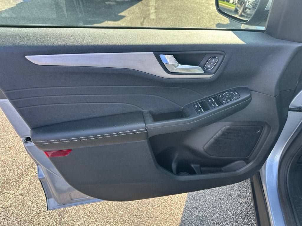 Certified 2022 Ford Escape SEL FWD image 15