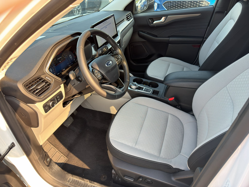 Certified 2024 Ford Escape Active w/ Tech Pack #2 FWD image 12