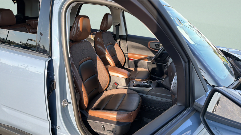 Certified 2025 Ford Bronco Sport Outer Banks w/ Outer Banks Tech Package+ AWD/4WD image 19