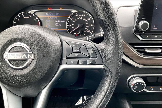 Used 2025 Nissan Altima 2.5 SV FWD image 19