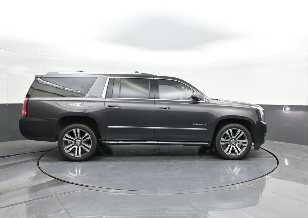 Used 2018 GMC Yukon XL Denali w/ Denali Ultimate Package AWD/4WD image 24