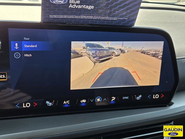 Used 2025 Chevrolet Traverse LT AWD/4WD image 23