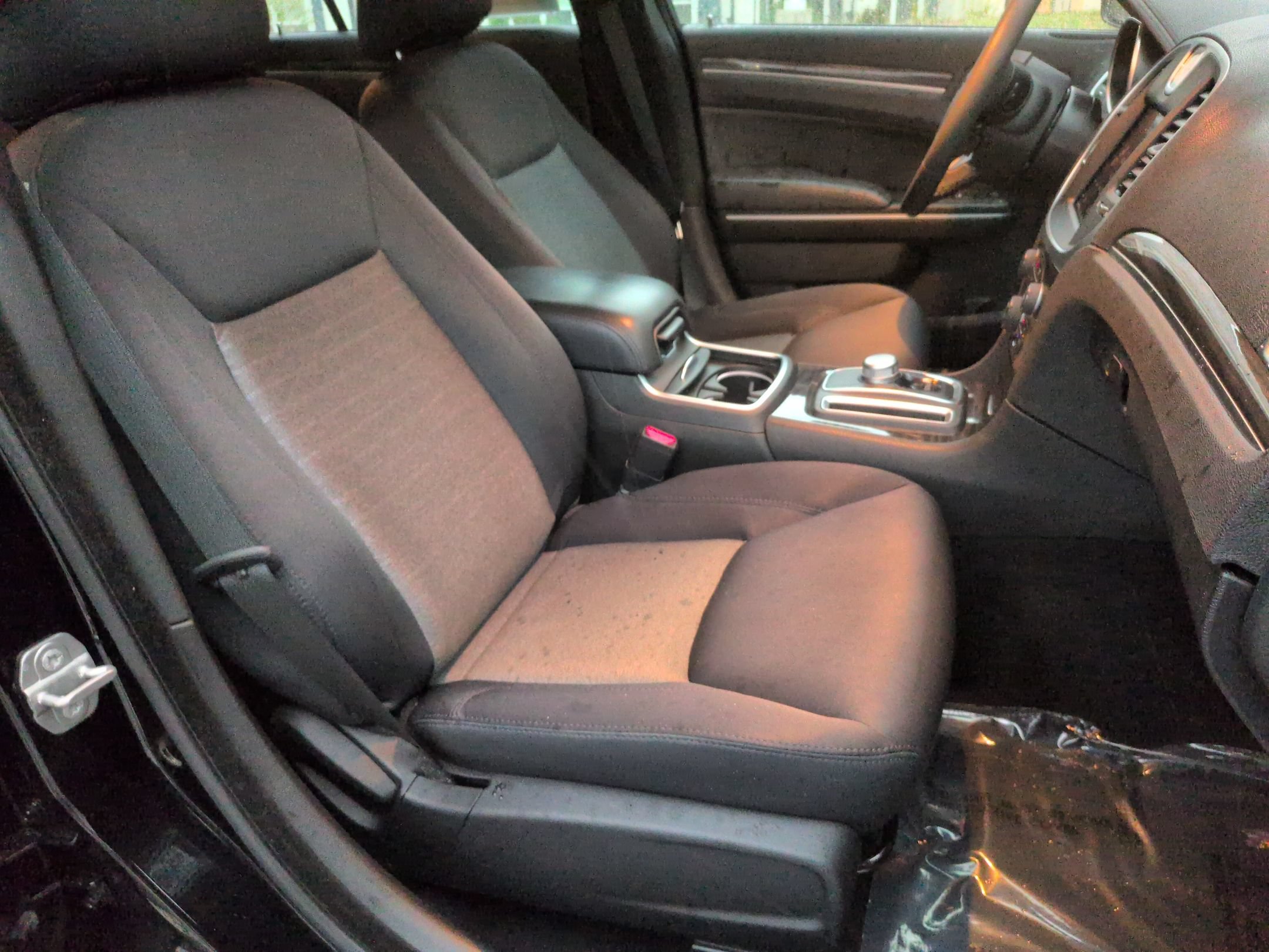 Used 2022 Chrysler 300 Touring w/ Sport Appearance Package RWD image 34