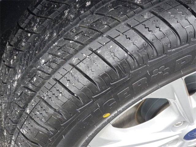 Certified 2018 Ford Escape SE w/ SE Sync 3 Package image 15