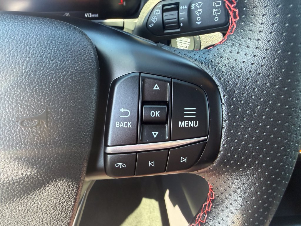 Certified 2025 Ford Escape ST-Line w/ Cold Weather Package FWD image 24