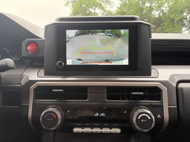 Used 2025 Toyota Tacoma TRD Off-Road AWD/4WD image 34