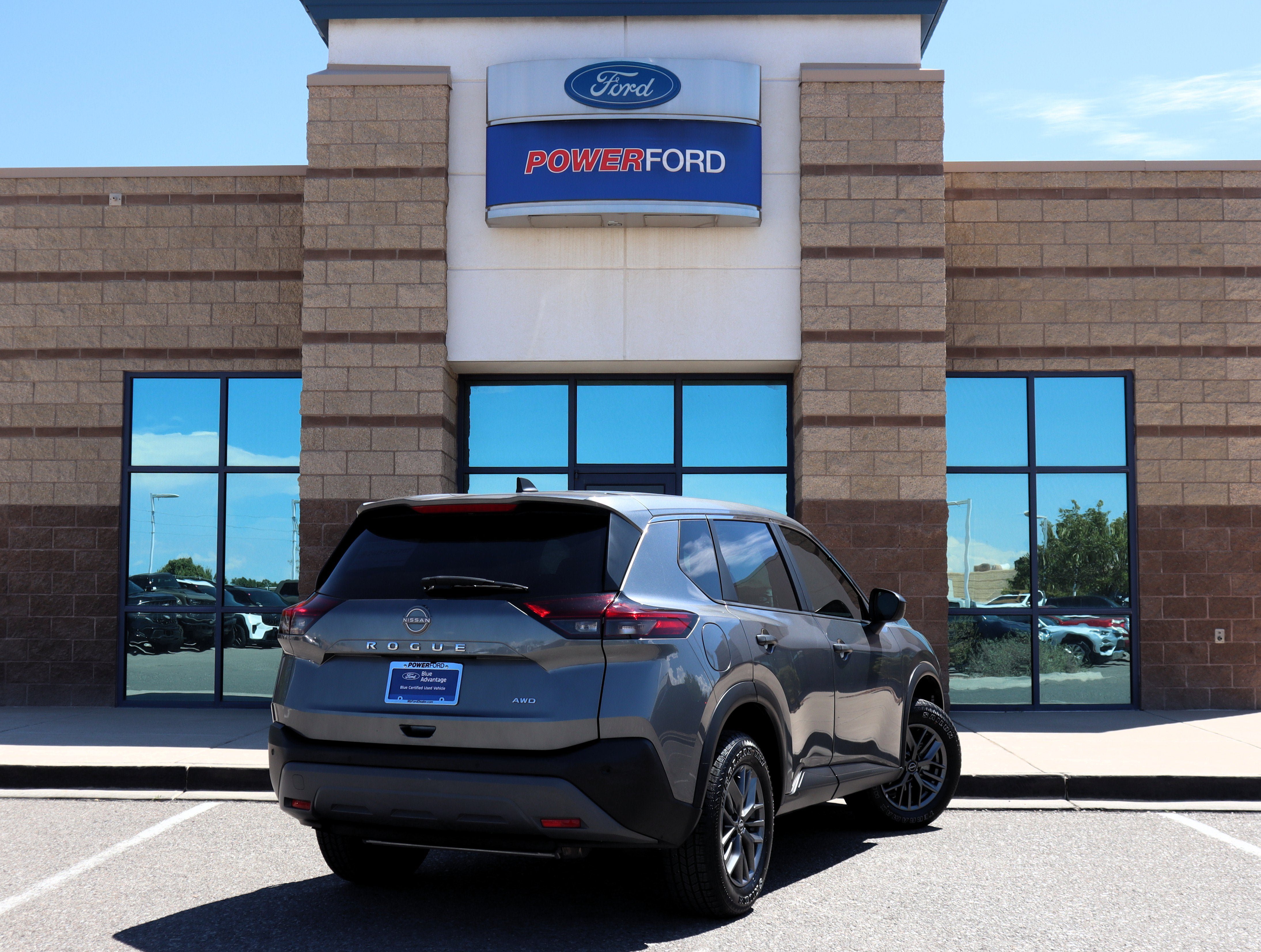 Used 2023 Nissan Rogue S AWD/4WD image 6
