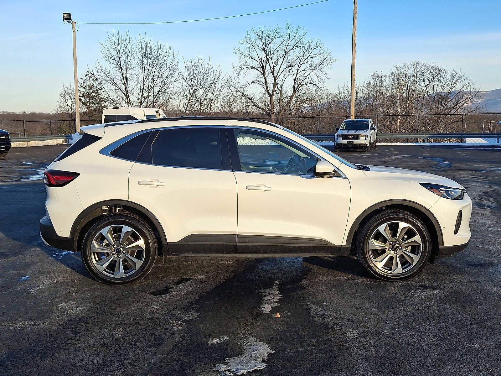 Certified 2024 Ford Escape Platinum w/ Premium Technology Package image 5