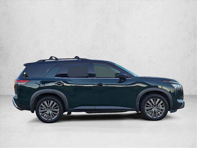 Used 2022 Nissan Pathfinder SL w/ SL Premium Package FWD image 4