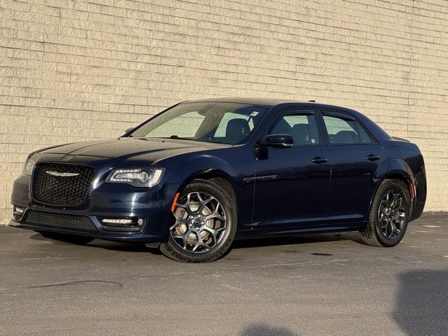 Used 2017 Chrysler 300 S w/ 300S Premium Group image 2