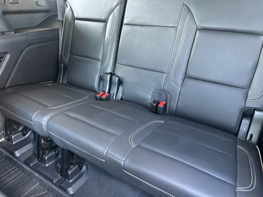 Used 2023 GMC Yukon SLT RWD image 14