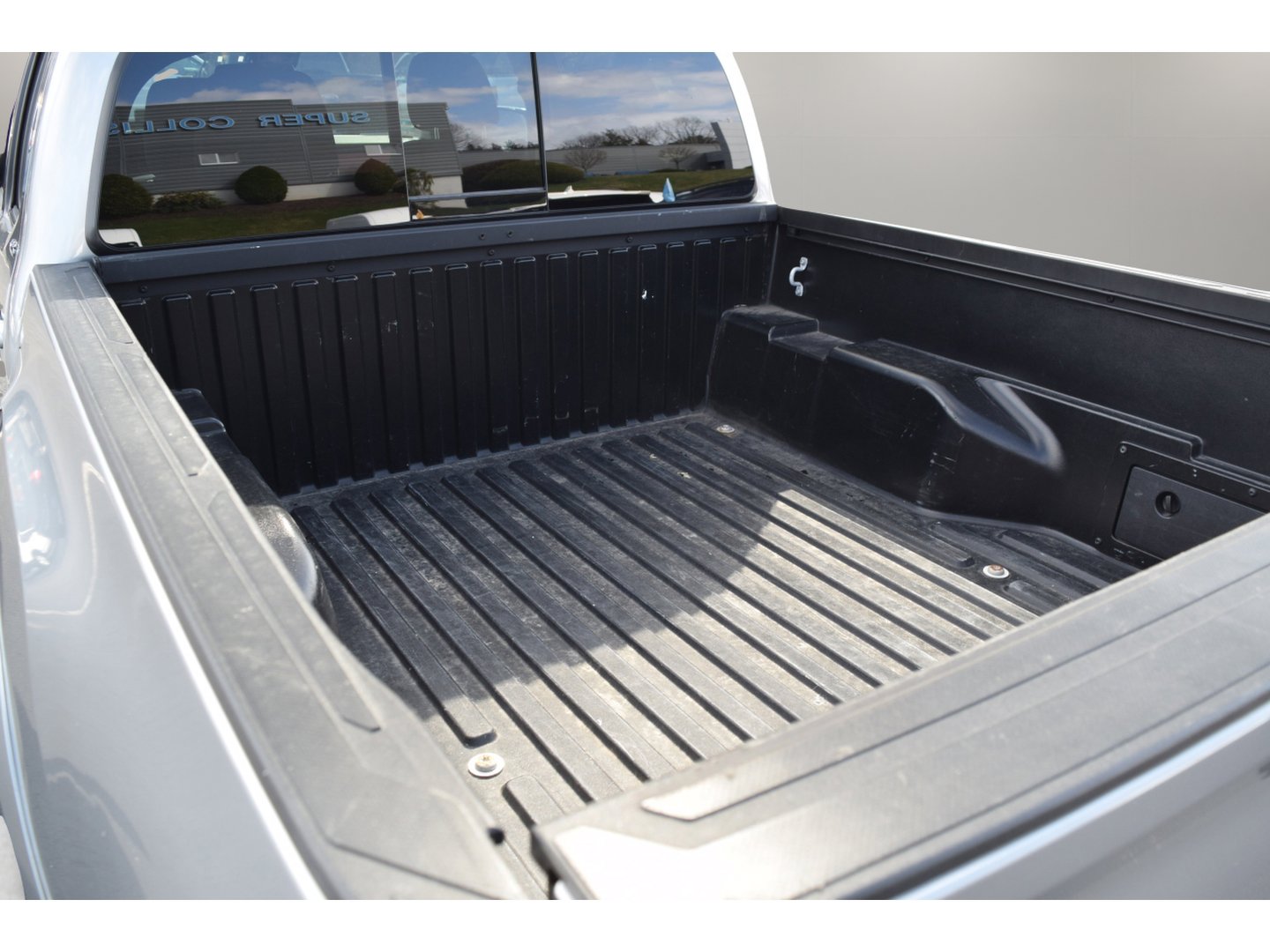 Used 2023 Toyota Tacoma SR5 AWD/4WD image 6