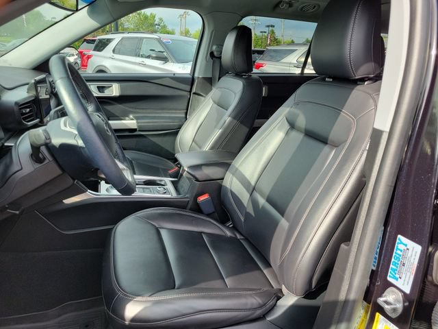Certified 2023 Ford Explorer XLT w/ Equipment Group 202A AWD/4WD image 9