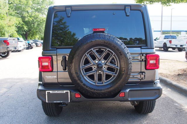 Used 2024 Jeep Wrangler Unlimited Sport AWD/4WD image 6