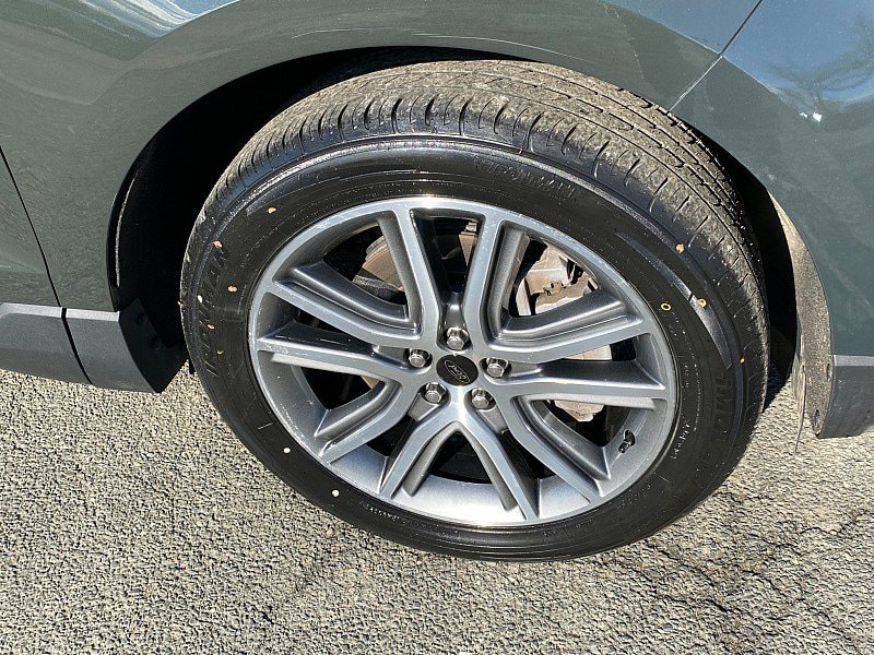 Certified 2023 Ford Edge Titanium AWD/4WD image 15