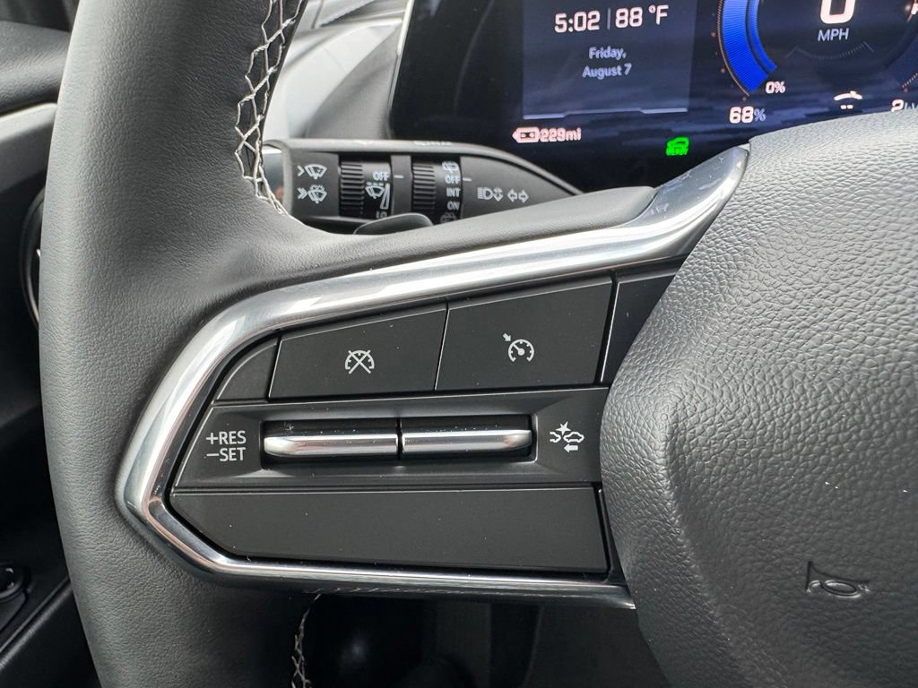 Used 2025 Chevrolet Equinox EV LT w/ Comfort Package FWD image 31