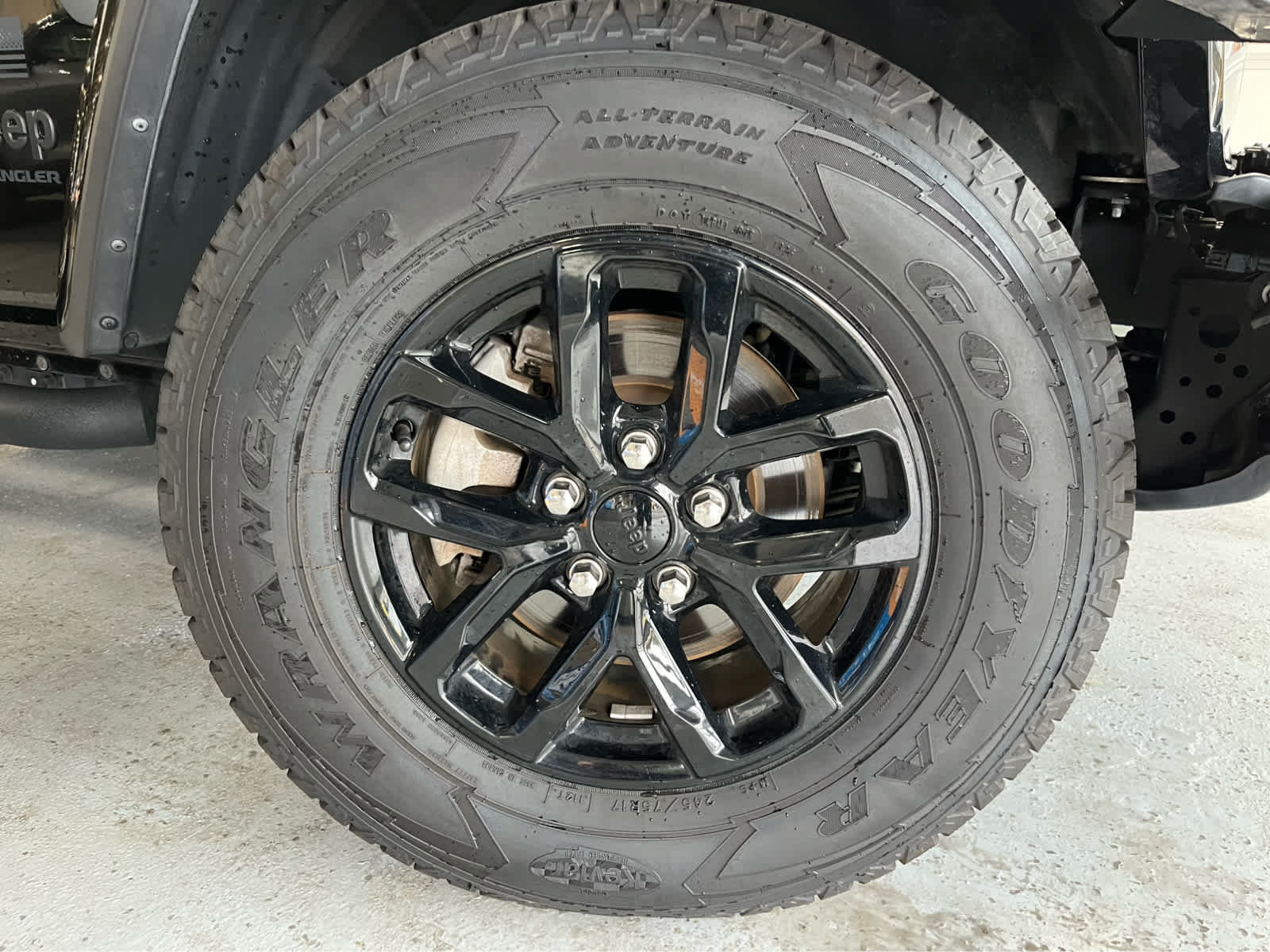 Used 2023 Jeep Wrangler Unlimited Sport AWD/4WD image 45