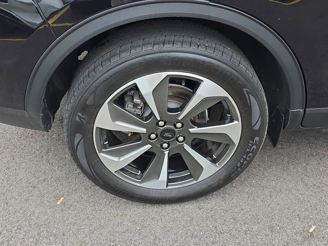 Certified 2024 Ford Escape Platinum AWD/4WD image 5