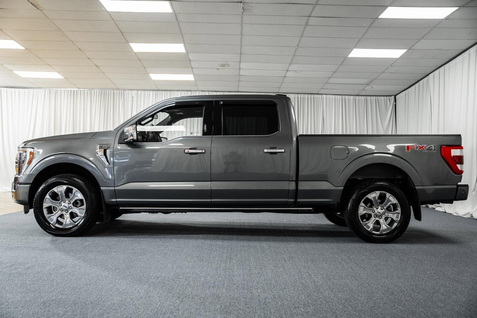 Certified 2022 Ford F150 Platinum w/ FX4 Off-Road Package image 5