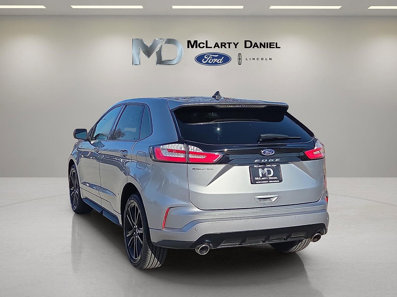 Certified 2021 Ford Edge ST-Line image 4