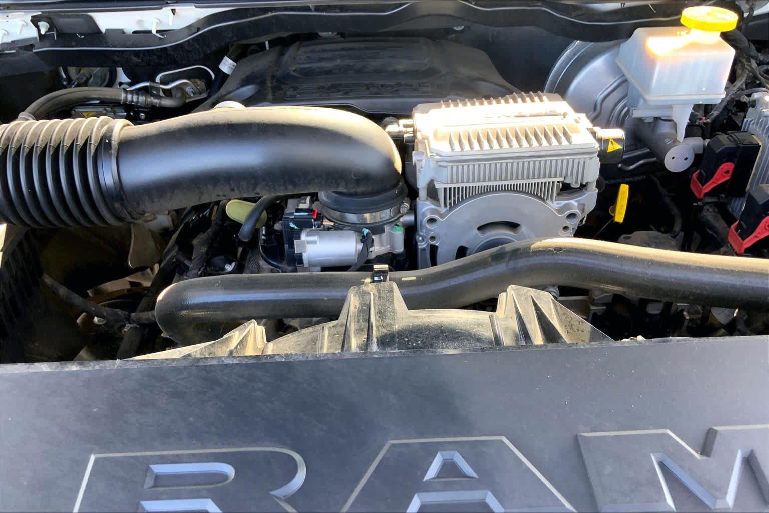 Used 2022 RAM 1500 Laramie AWD/4WD image 33