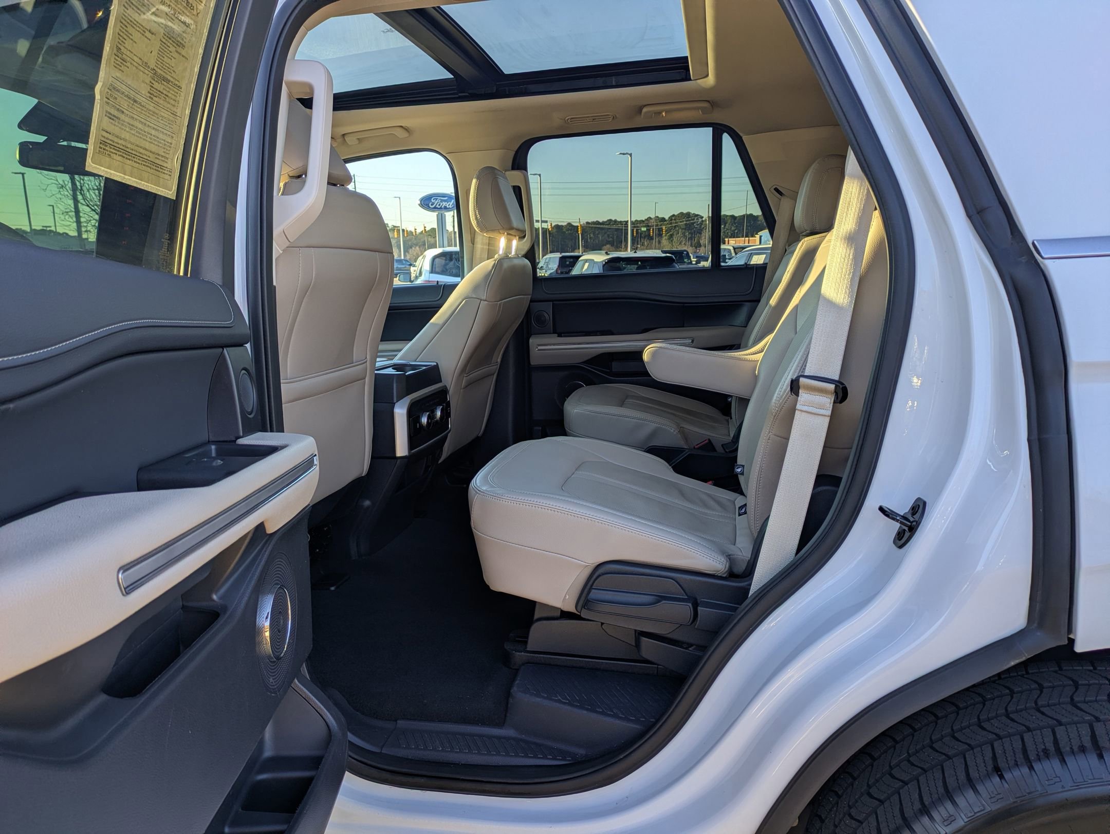 Certified 2024 Ford Expedition Limited image 31