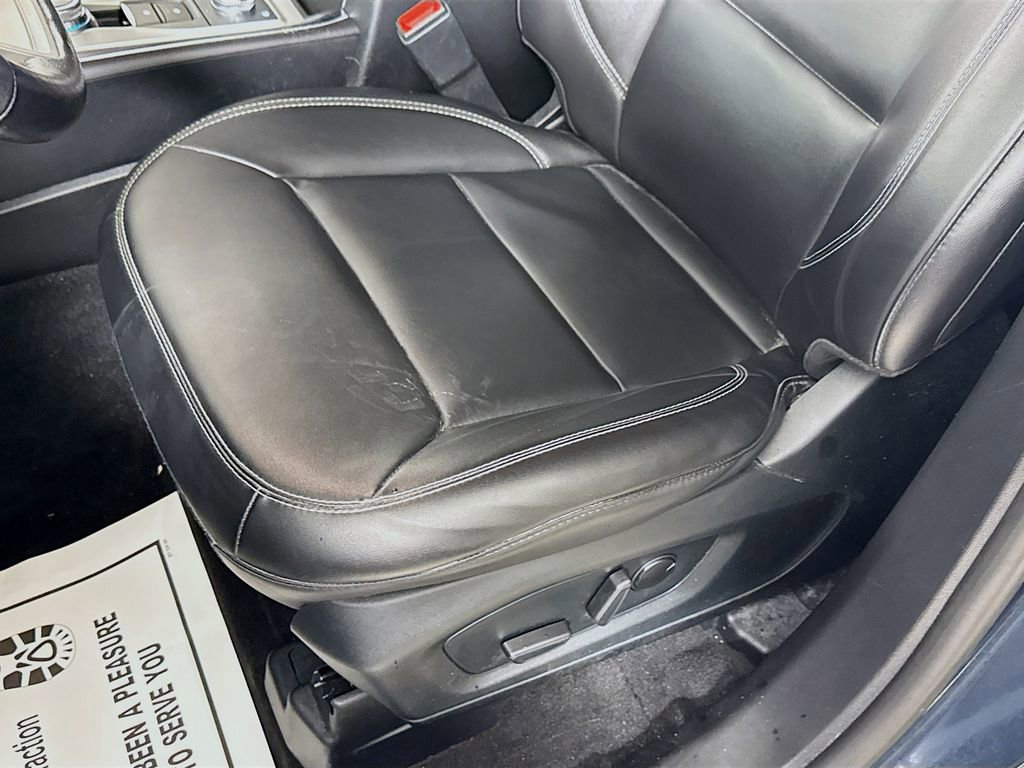 Certified 2023 Ford Explorer XLT w/ Equipment Group 202A image 23