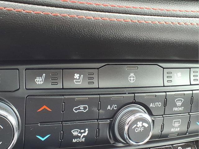 Used 2023 Dodge Durango GT image 18