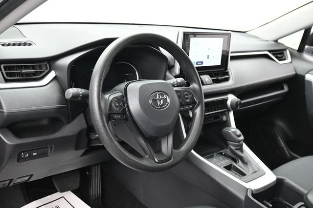 Used 2025 Toyota RAV4 LE FWD image 16