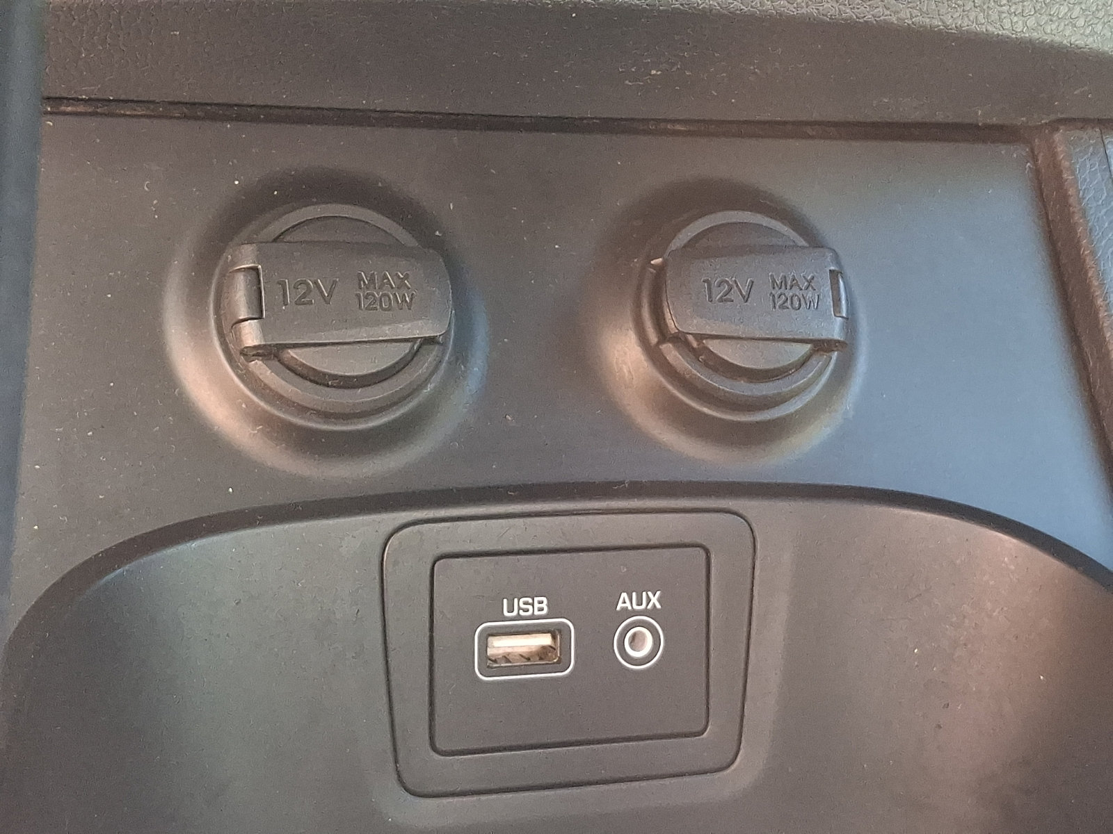 Used 2019 Hyundai Santa Fe XL SE FWD image 25