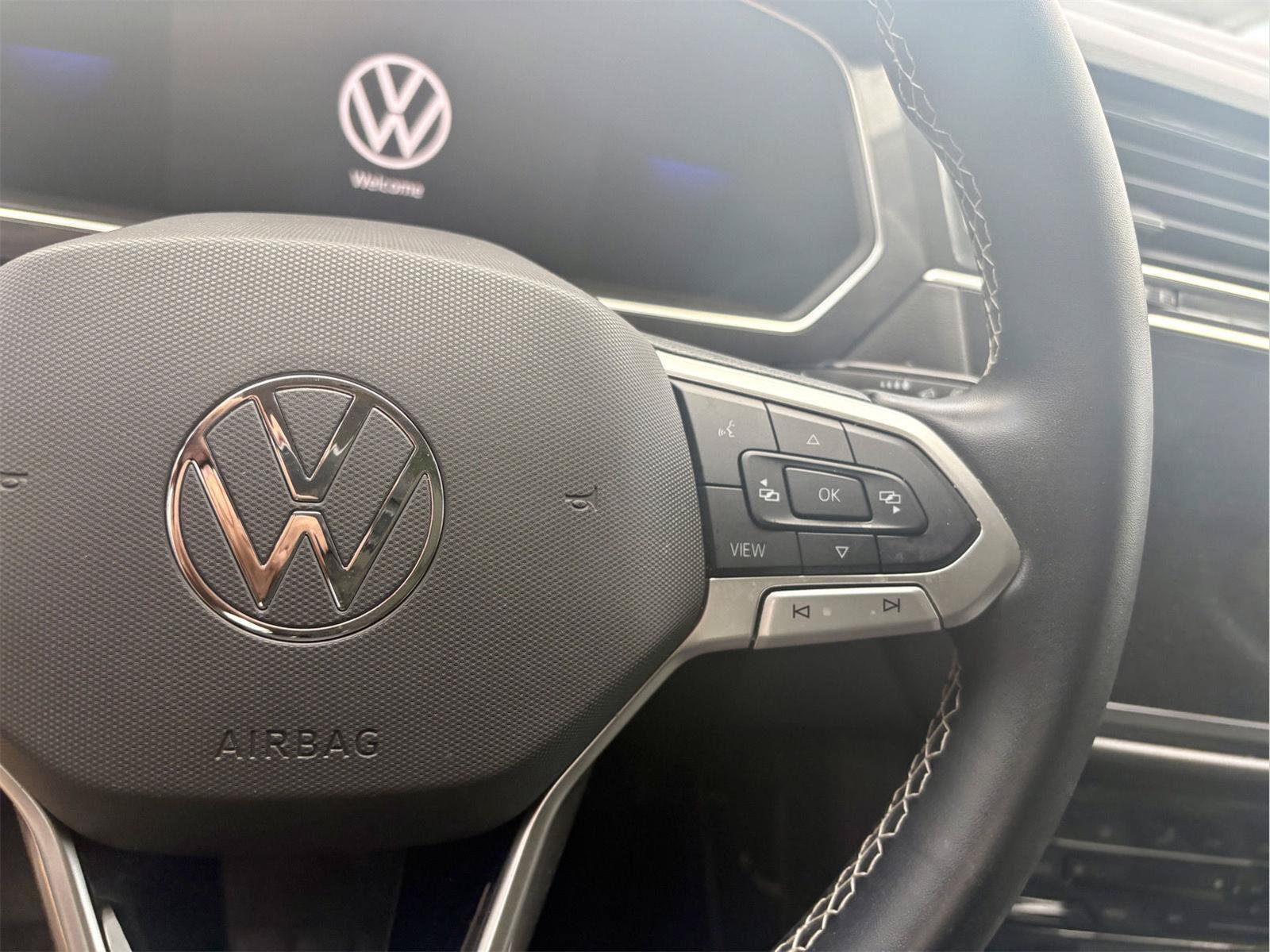 Used 2022 Volkswagen Tiguan SE FWD image 16