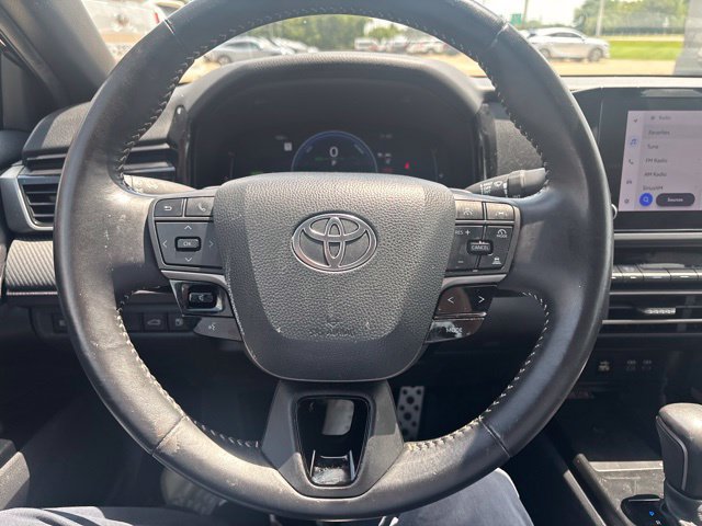 Used 2025 Toyota Camry SE FWD image 15