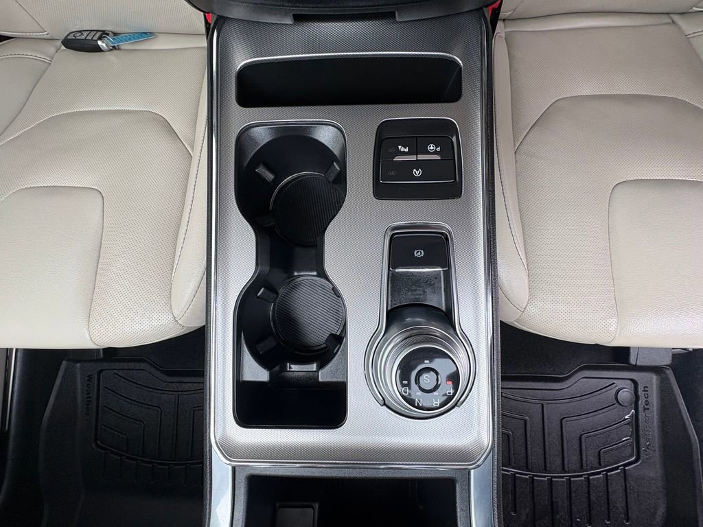 Certified 2022 Ford Edge Titanium w/ Equipment Group 301A image 13