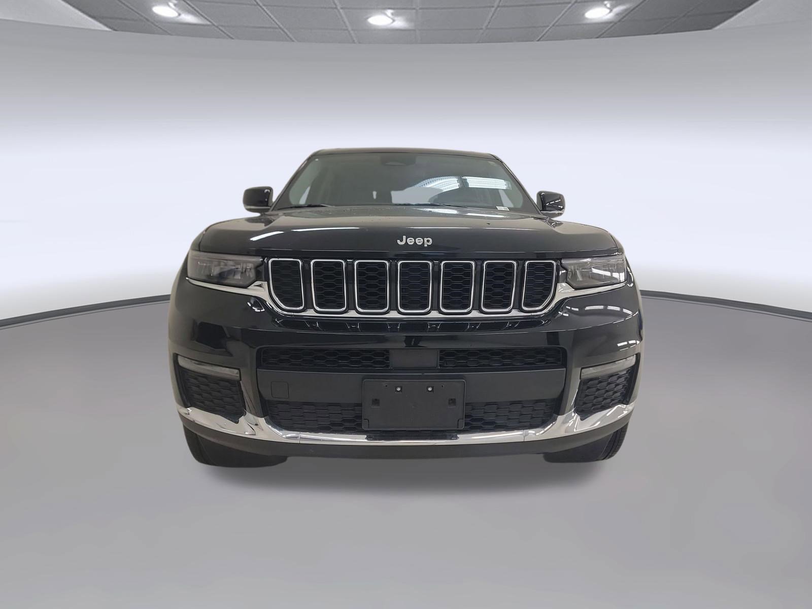 Used 2023 Jeep Grand Cherokee L Limited w/ Trailer Tow Group (B) AWD/4WD image 4