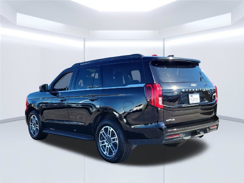 Certified 2025 Ford Expedition Active AWD/4WD image 7