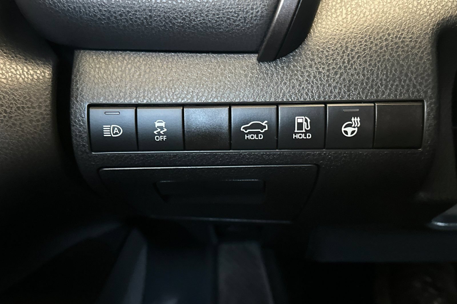 Used 2021 Toyota Camry LE w/ Cold Weather Package FWD image 28