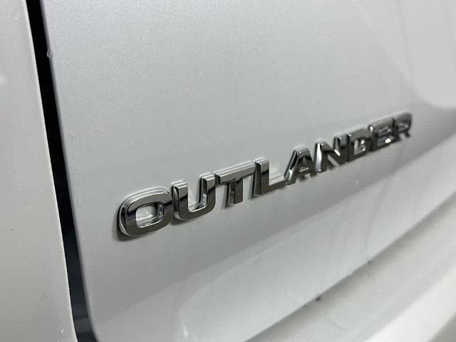 Used 2024 Mitsubishi Outlander ES FWD image 7