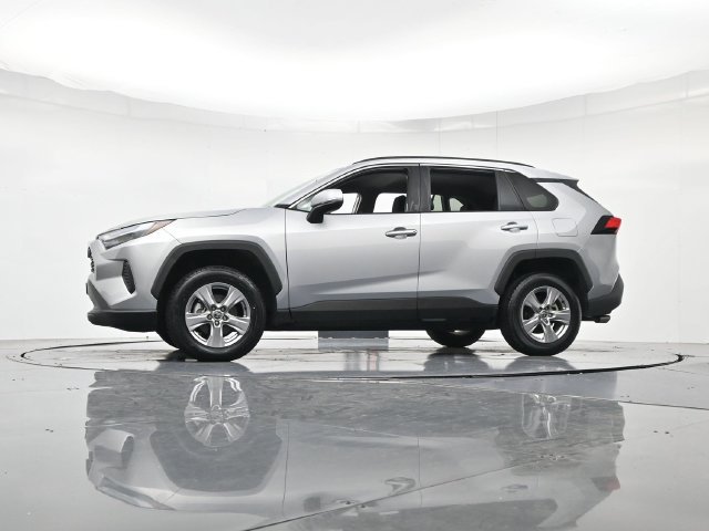 Used 2025 Toyota RAV4 XLE w/ Weather Package AWD/4WD image 34