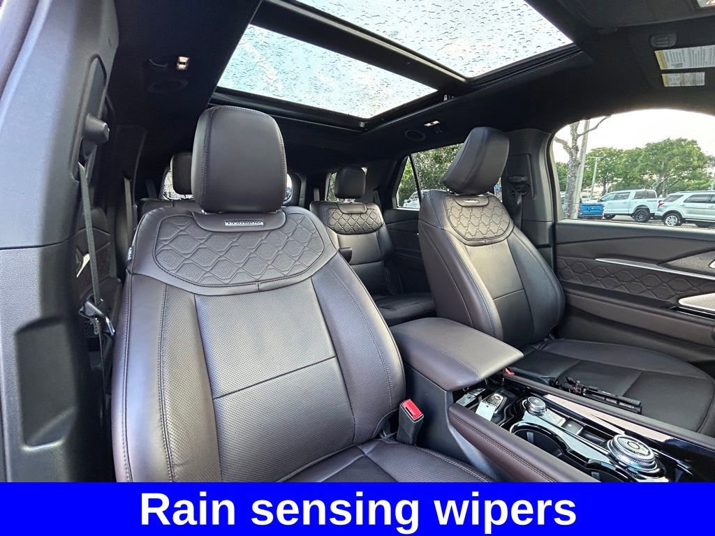 Certified 2025 Ford Explorer Platinum w/ Ultimate Package AWD/4WD image 30