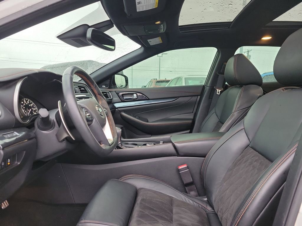 Used 2022 Nissan Maxima SR w/ Sport Mat Group image 16