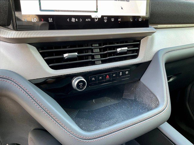 Certified 2026 Ford Explorer Active w/ Active Comfort Package RWD image 20