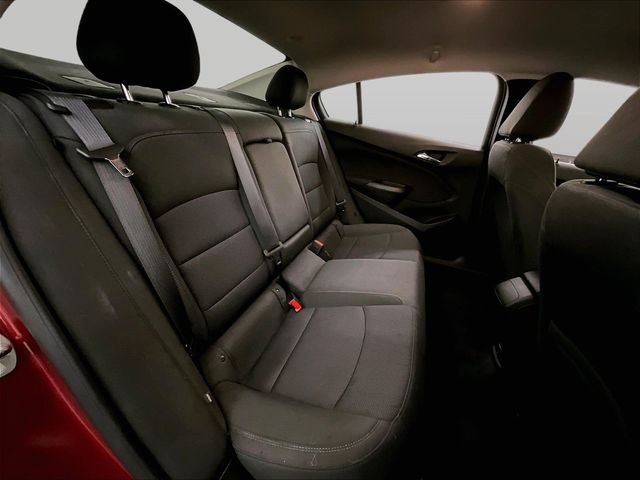 Used 2018 Chevrolet Cruze LT w/ Convenience Package FWD image 26