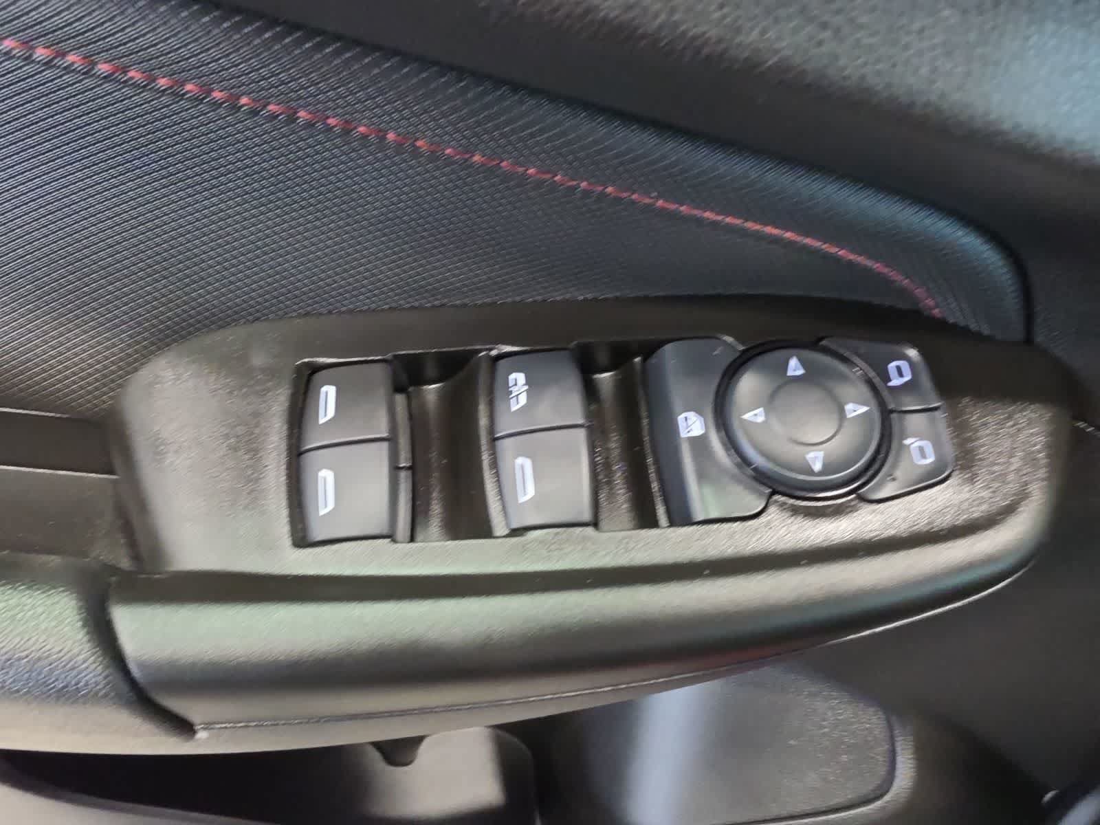 Used 2022 Chevrolet TrailBlazer RS w/ Technology Package FWD image 13