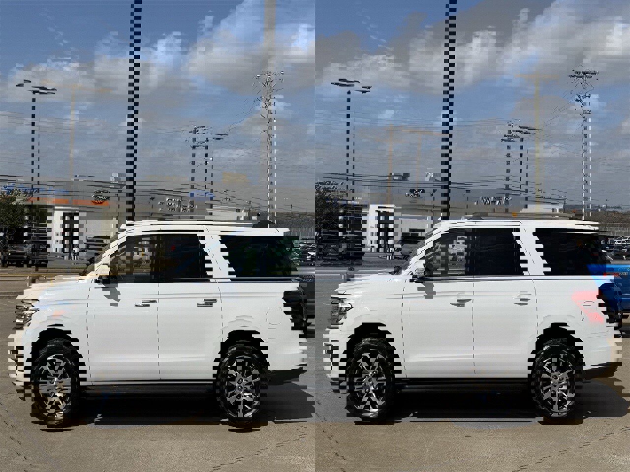 Certified 2024 Ford Expedition Max Limited image 3