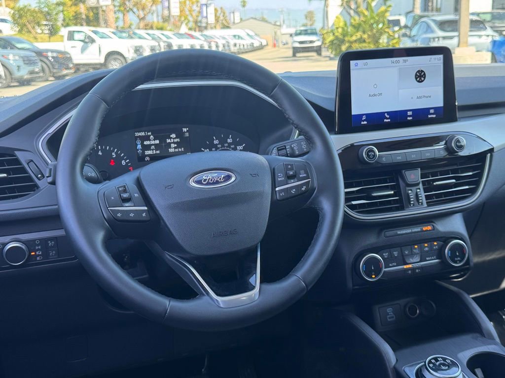 Certified 2022 Ford Escape SE w/ SE Sport Appearance Package image 28